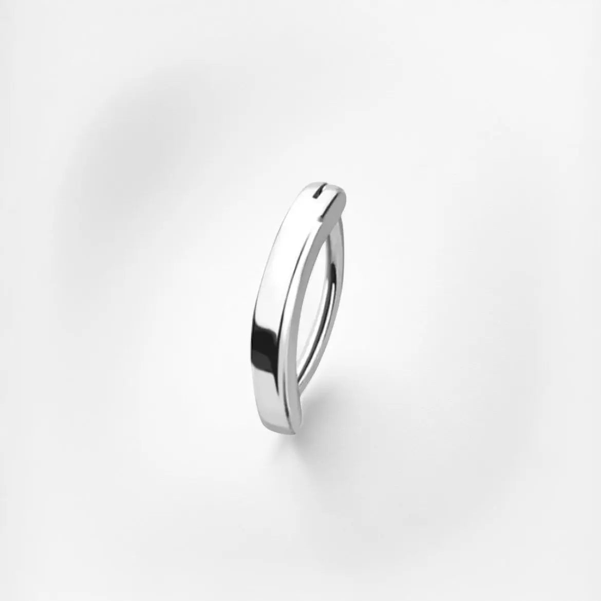 Piercing Viviane - Plumeria Piercing