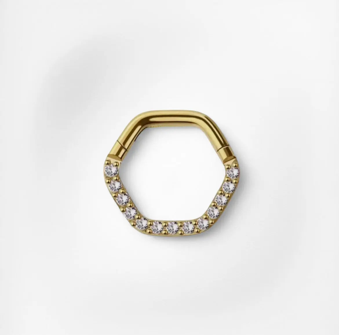 Piercing Aïcha - Plumeria Piercing