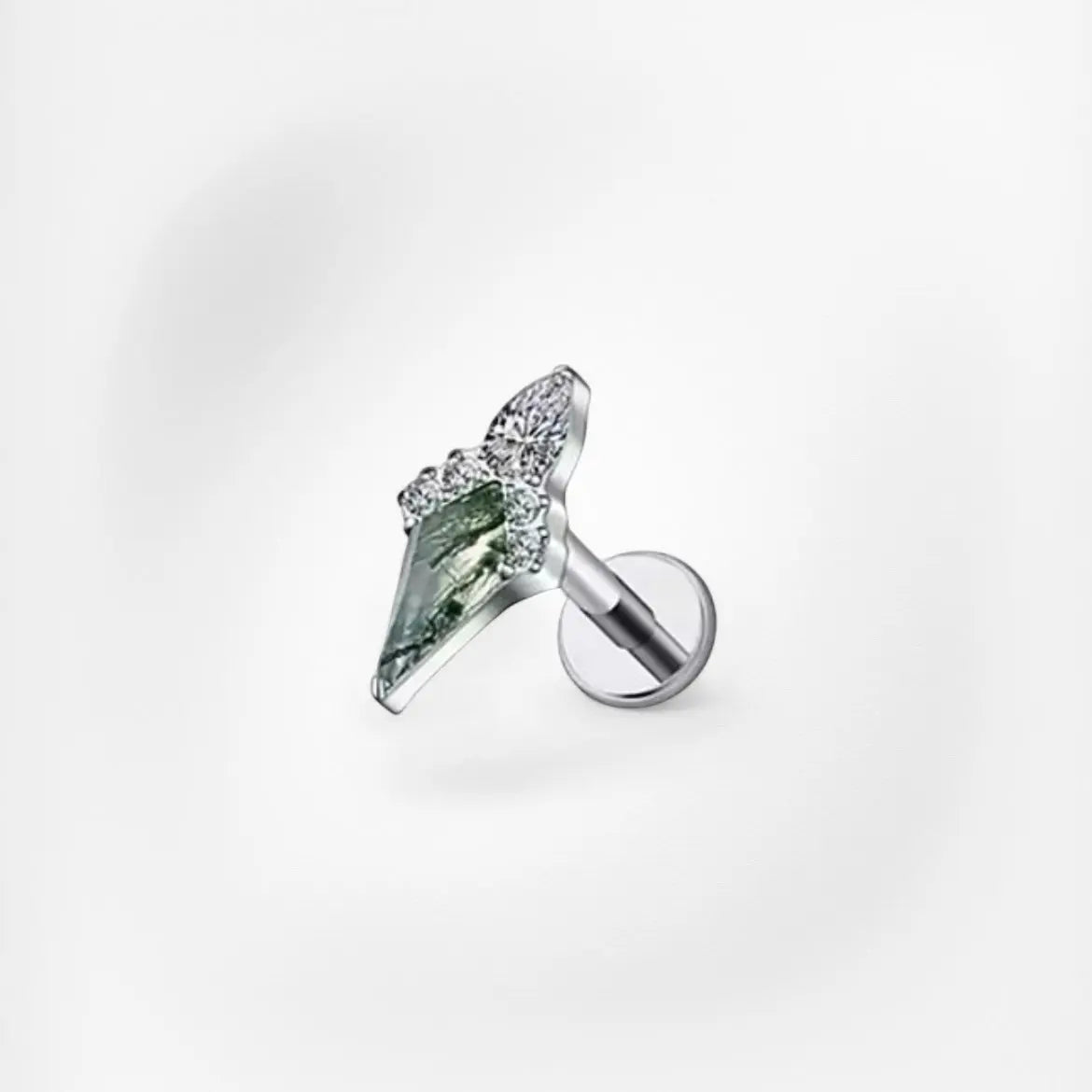 Piercing Ashley - Plumeria Piercing