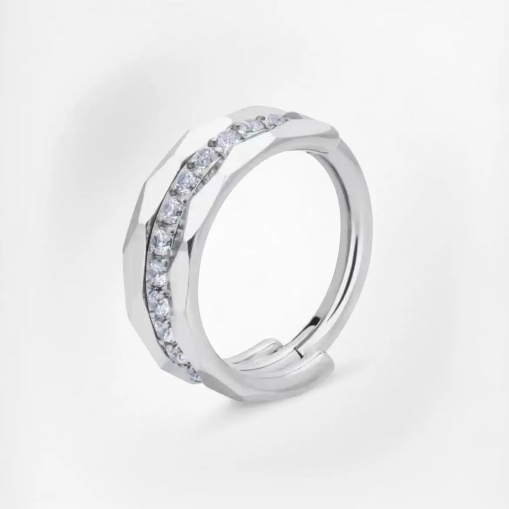 Piercing Maya - Plumeria Piercing