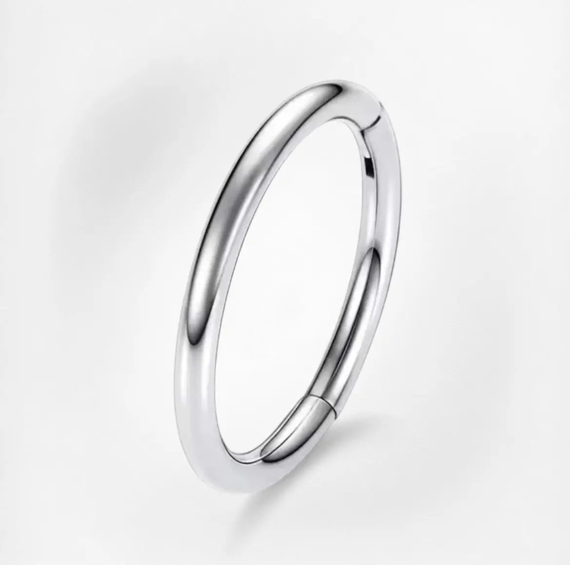 Piercing Juliane - Plumeria Piercing