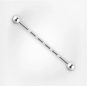 Piercing Charlotte - Plumeria Piercing