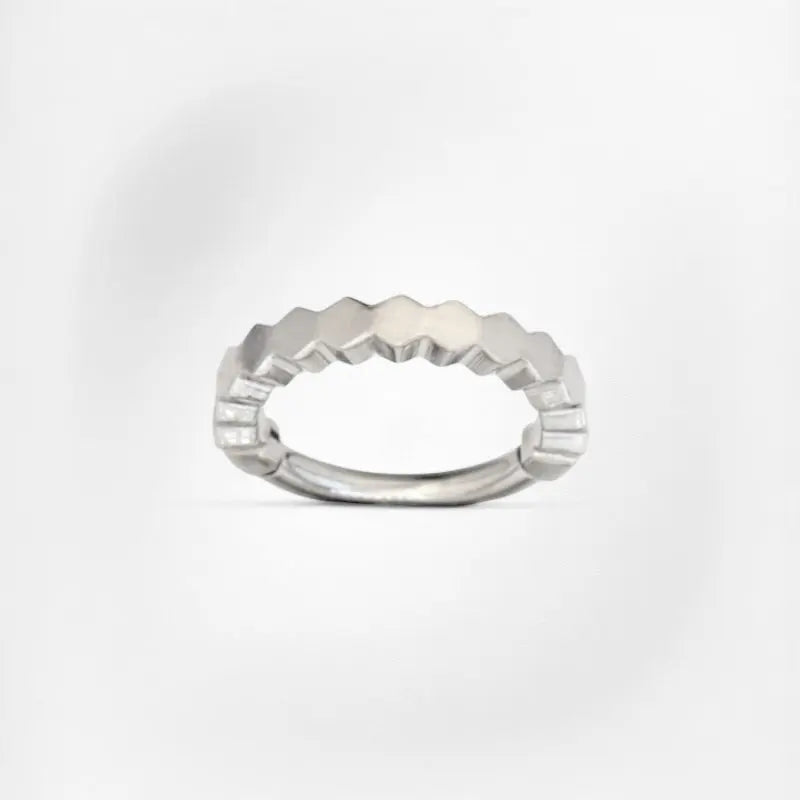 Piercing Kaia - Plumeria Piercing