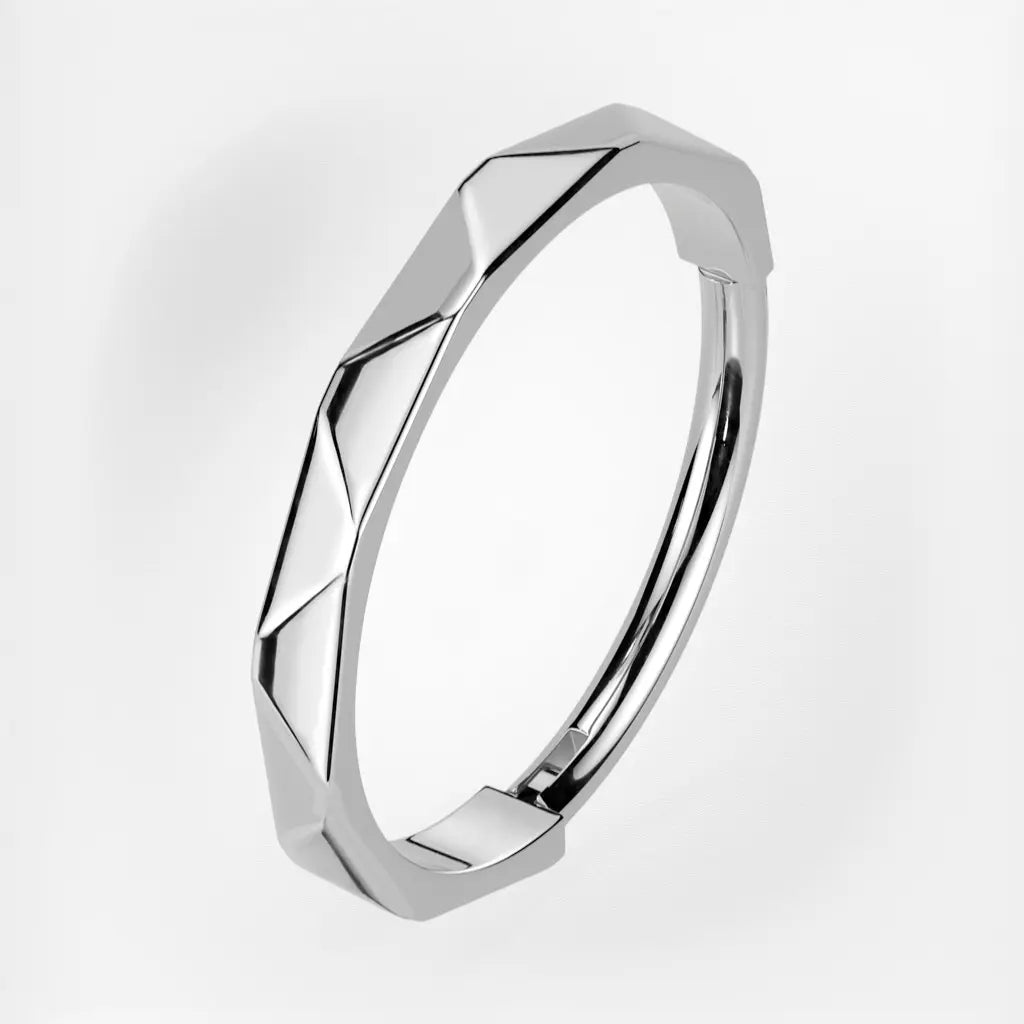 Piercing Amara - Plumeria Piercing