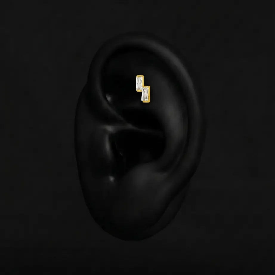 Piercing Aveline - Labret Plumeria Piercing