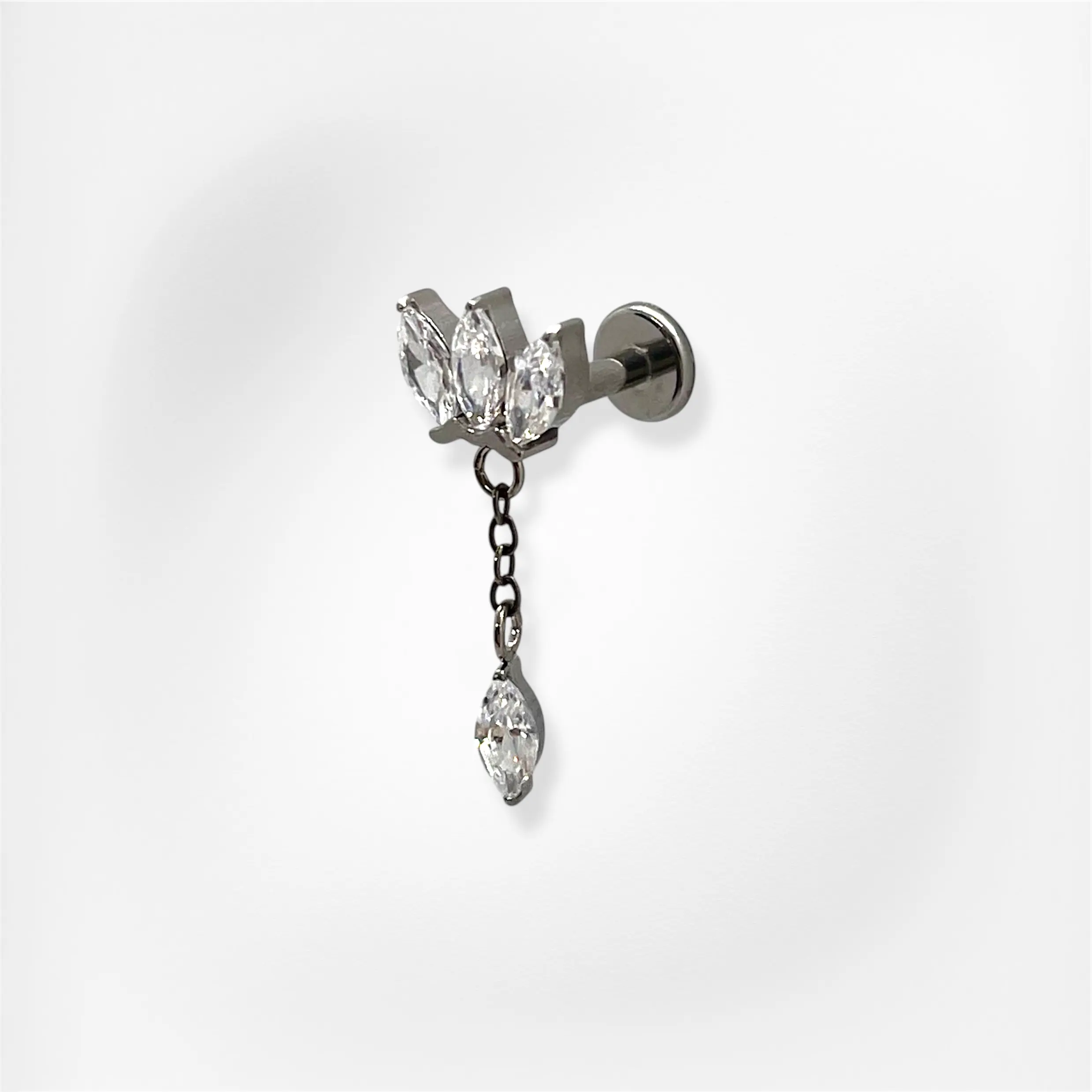 Piercing Éléonore Plumeria Piercing