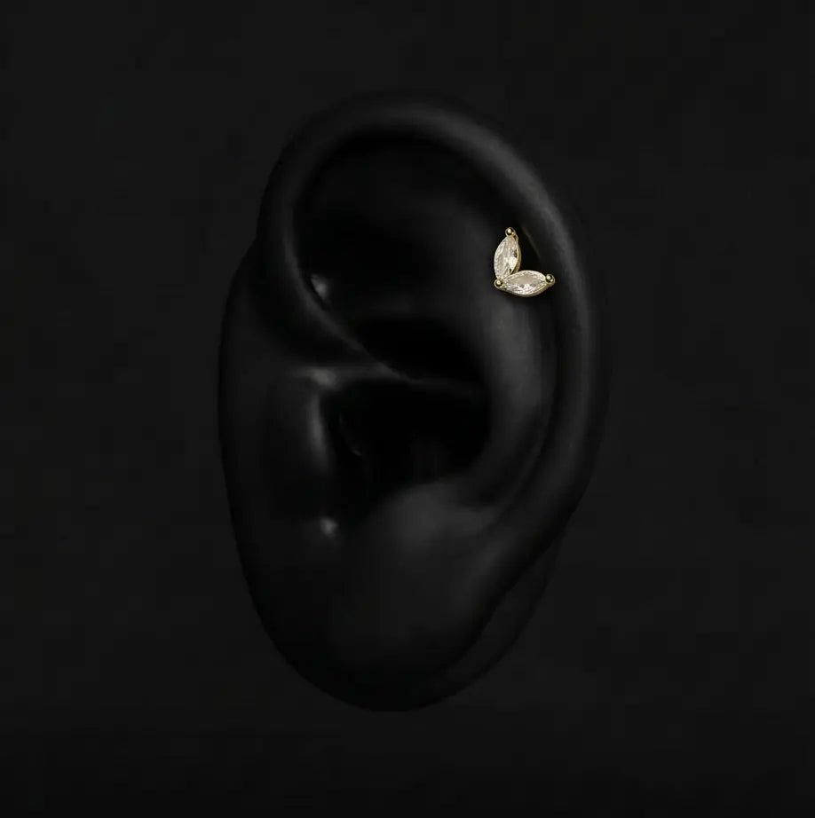 Piercing Juliette - Labret Plumeria Piercing