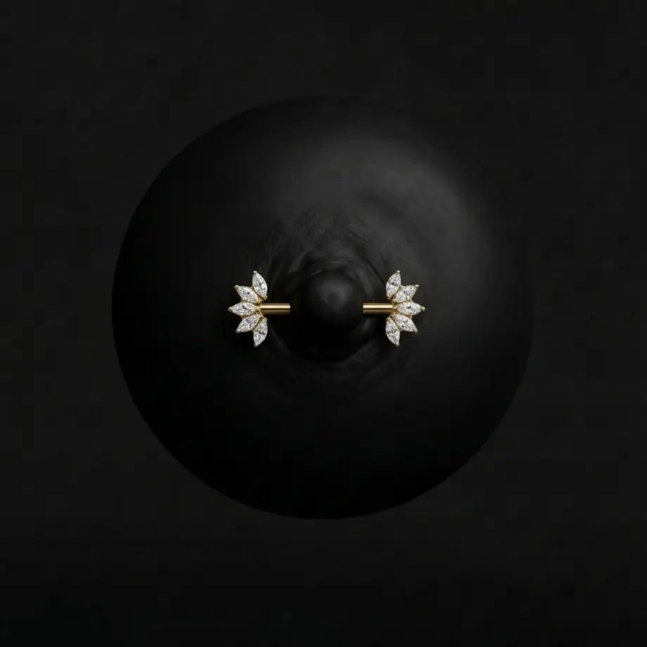 Piercing Leïna - Barbells - Téton Plumeria Piercing