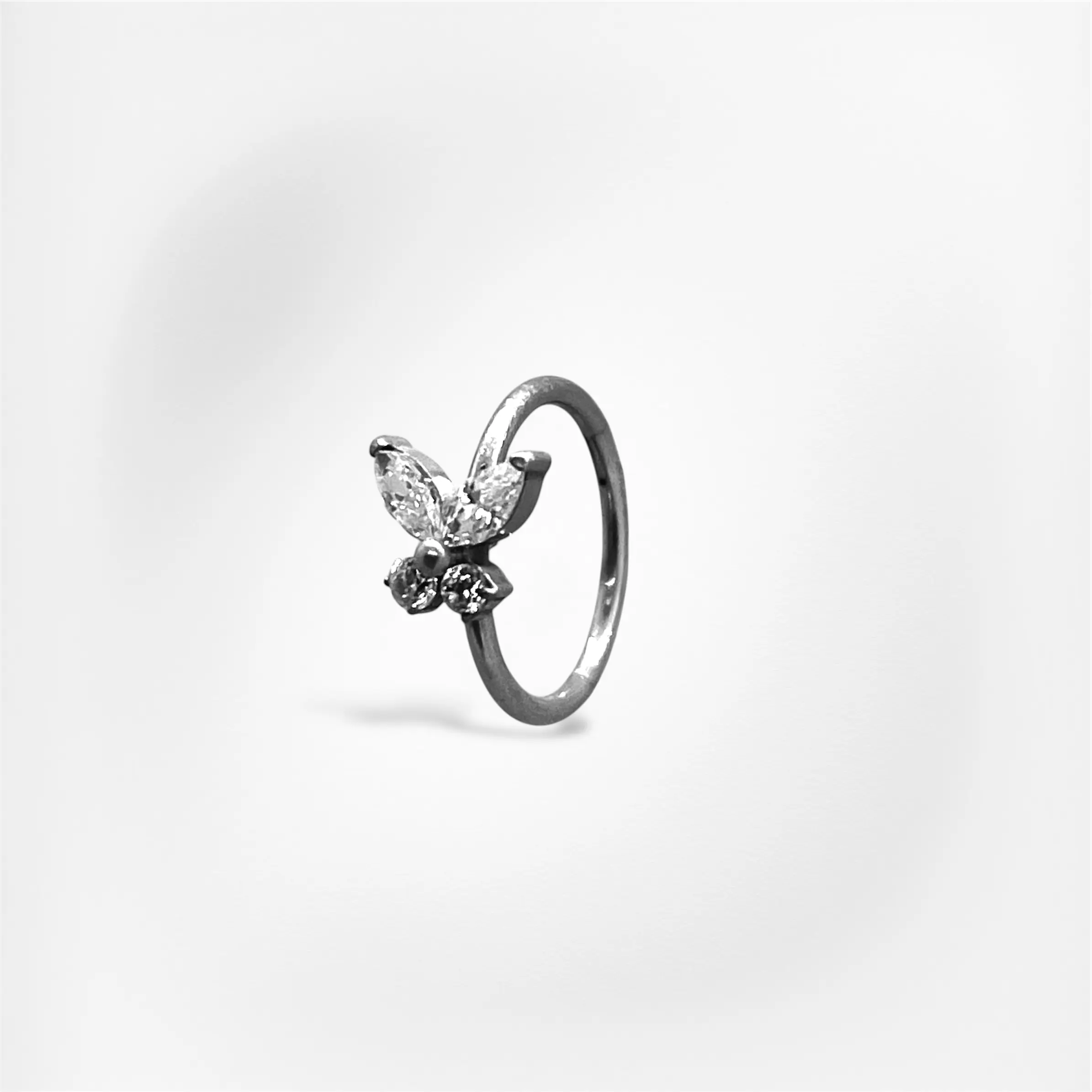 Piercing Louna - Anneau - Nez Plumeria Piercing