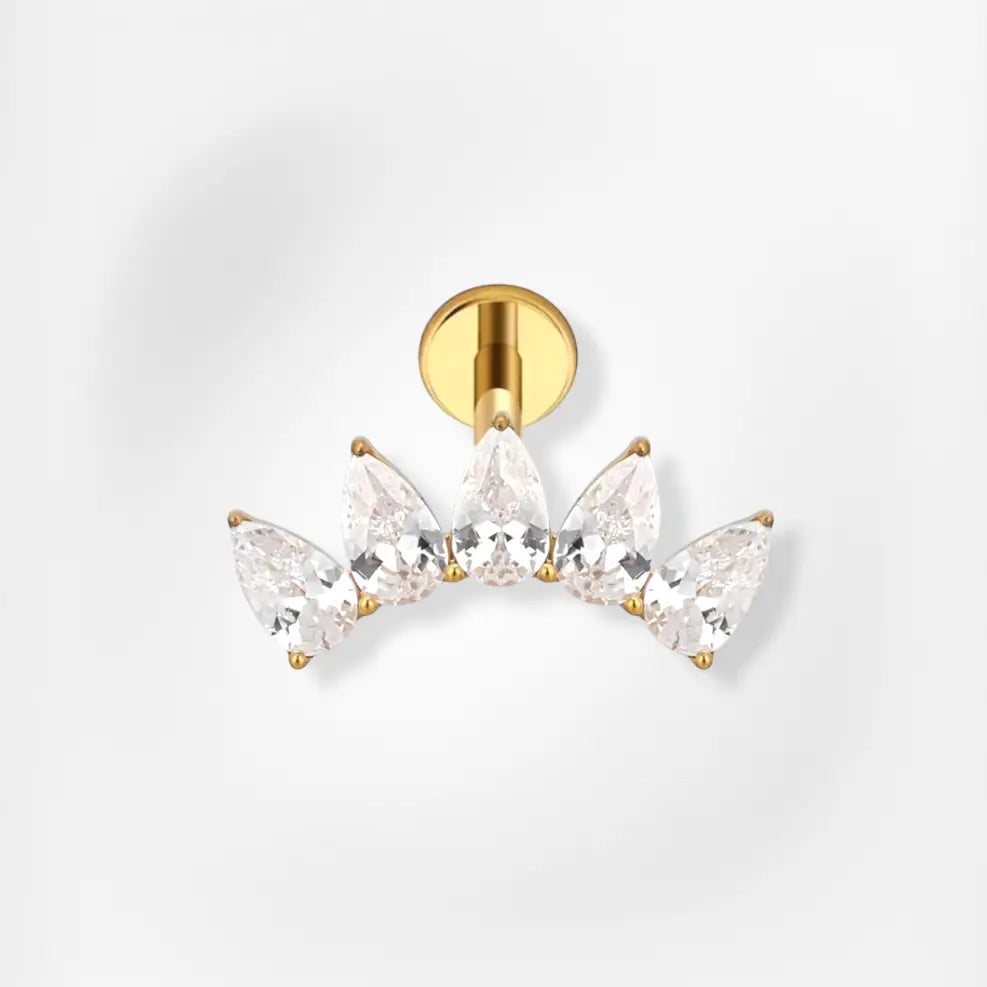 Piercing Salomé – Labret Plumeria Piercing