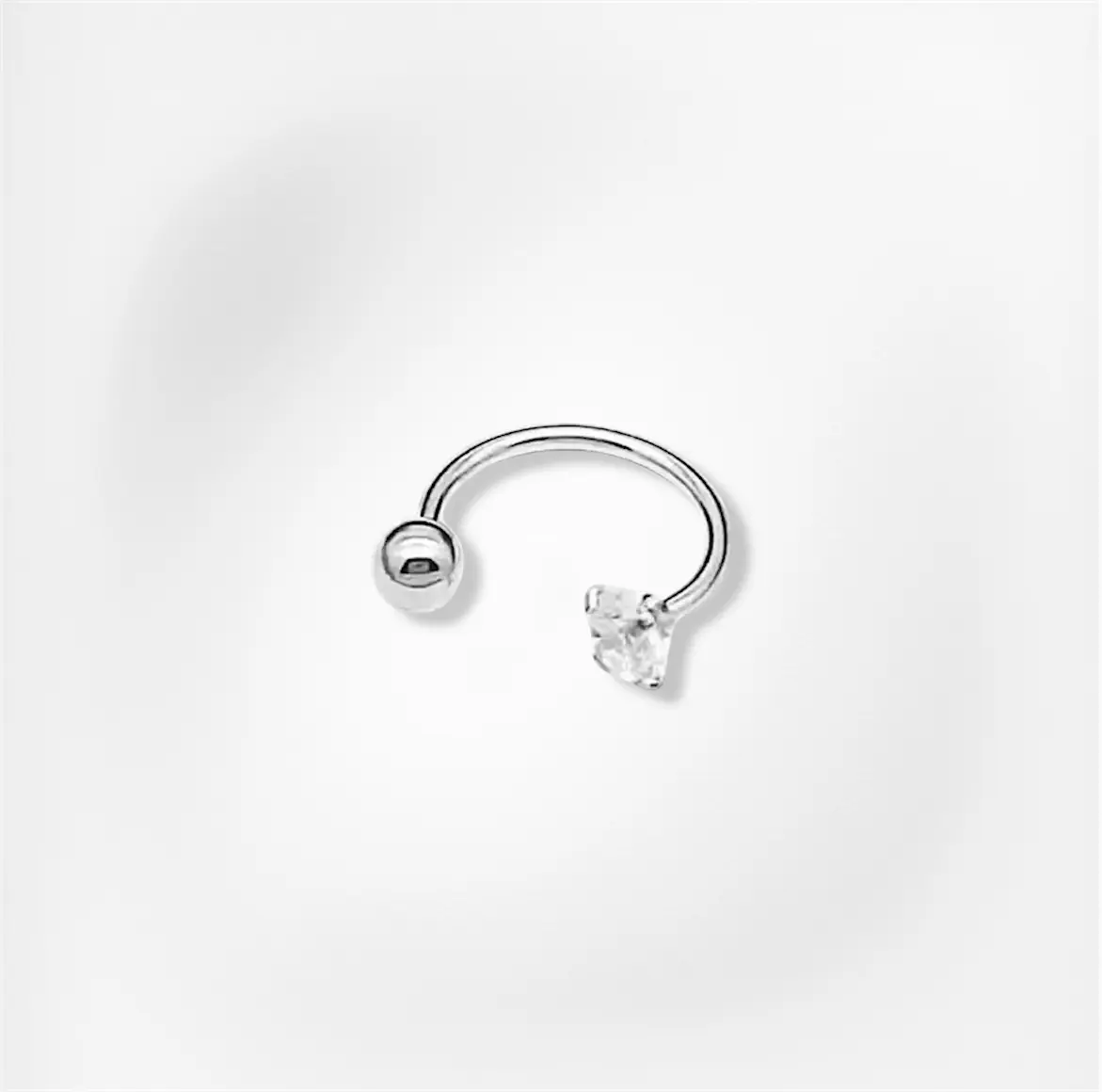 Piercing Samantha - Fer à Cheval - Nez Plumeria Piercing