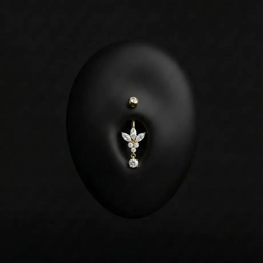 Piercing Sarah - Banane - Nombril Plumeria Piercing