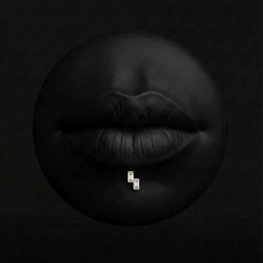 Piercing Aveline - Labret Plumeria Piercing