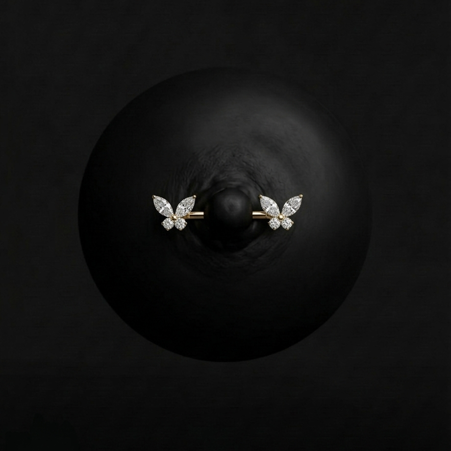 Piercing Léna - Barbells - Téton Plumeria Piercing